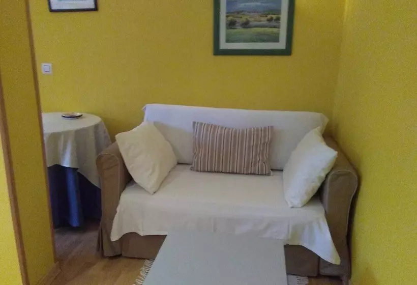 Apartamentos Rurales El Paraxo