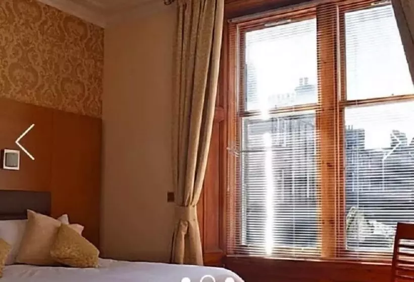 Hotelli Cleveden House By The Dunvegan