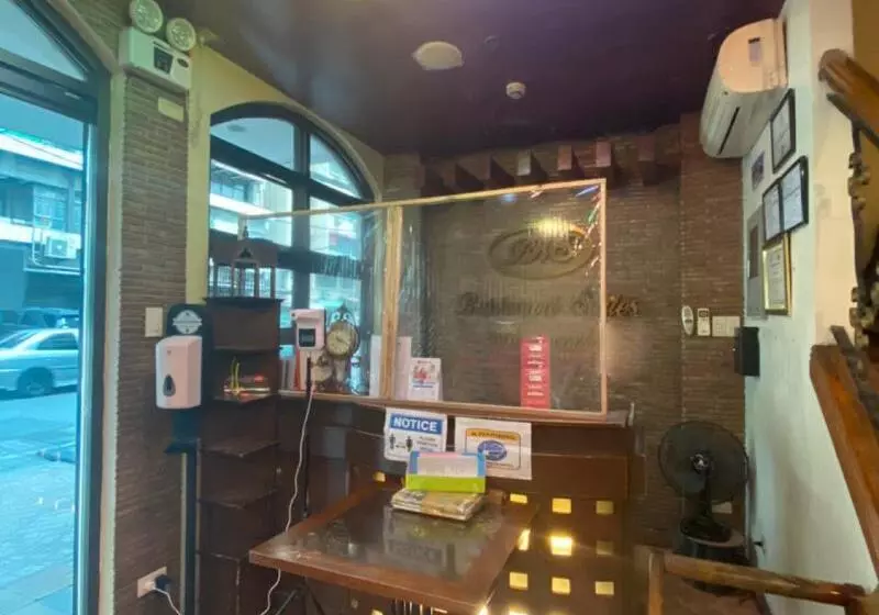 هتل Reddoorz Near Sm San Lazaro Manila