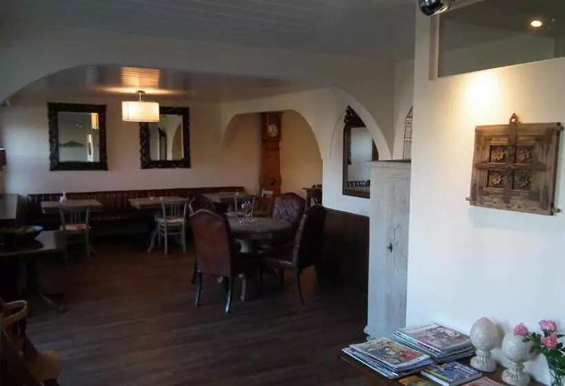 Hotelli Café Del Maar