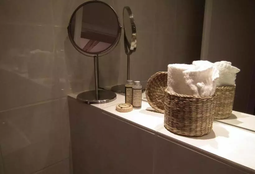 Hotelli Café Del Maar