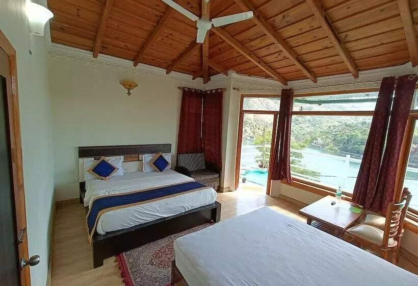 ホテル Crystal Lakeview Homestay