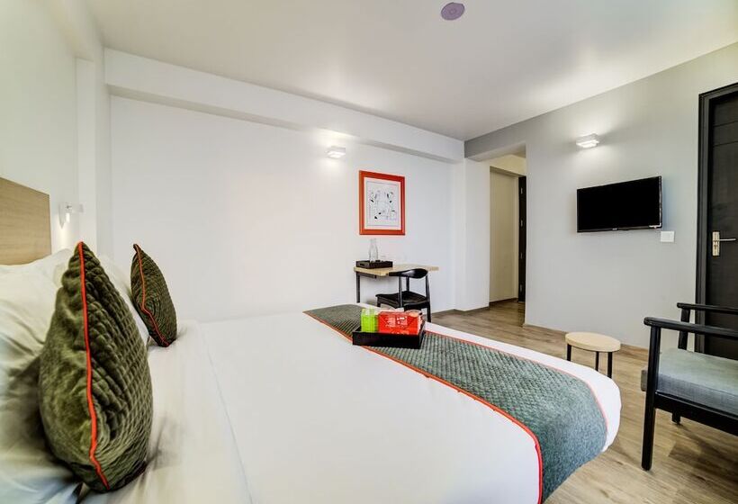 هتل Oyo Townhouse 089 Hongkong Bazaar