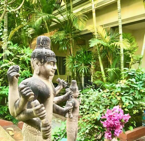 هتل Rata Boutique