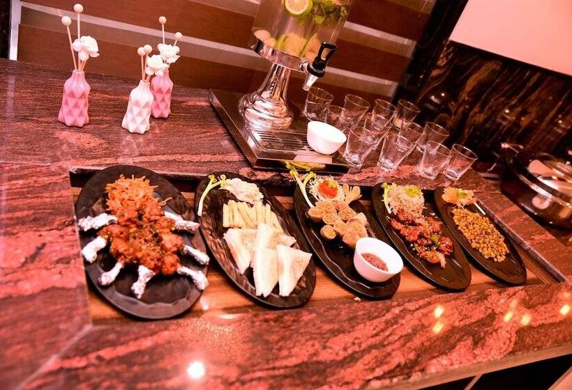 هتل The Vegas By De Pavilion, Delhi Airport