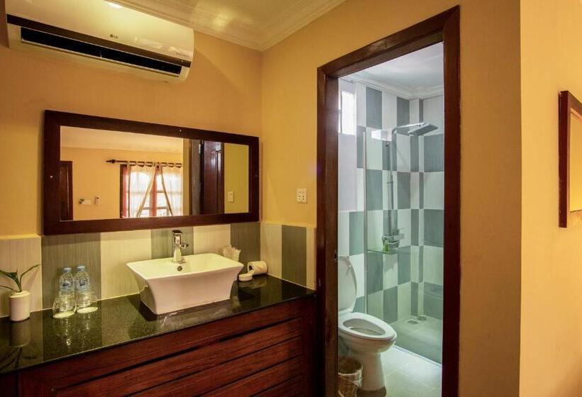 هتل River Retreat Boutique