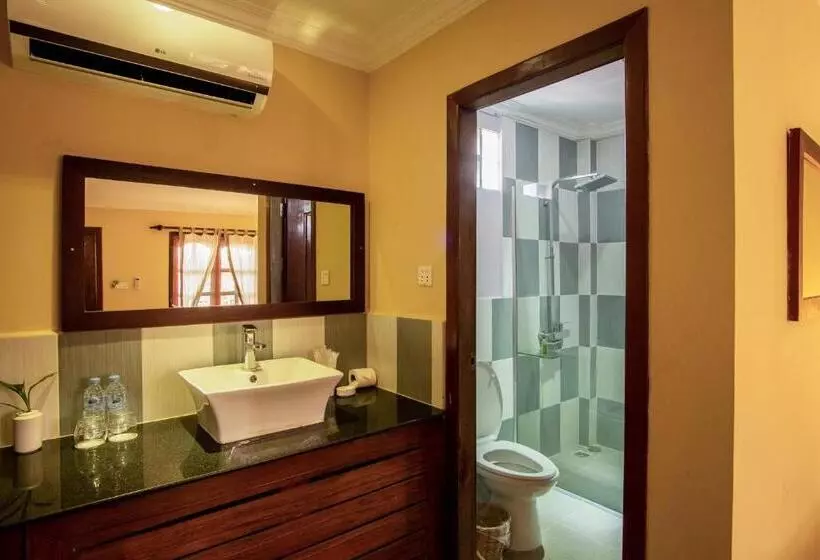 هتل River Retreat Boutique