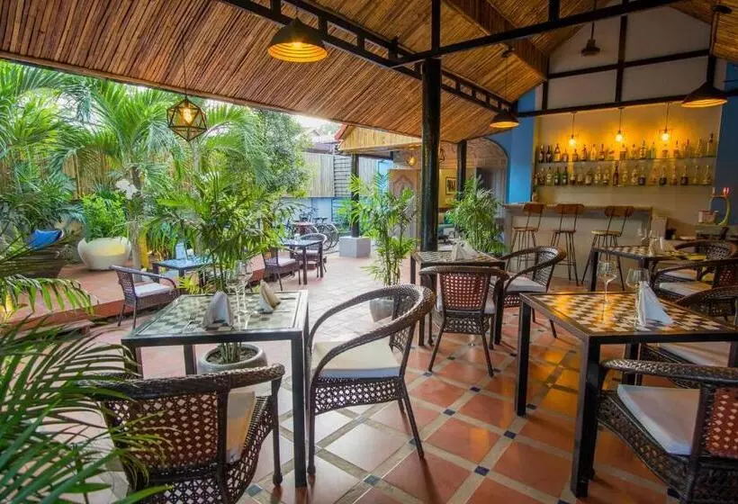 هتل River Retreat Boutique