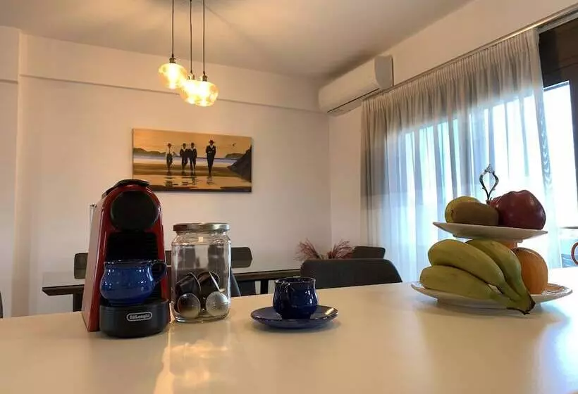 ペンション Angela S Sea View 3 Bd House