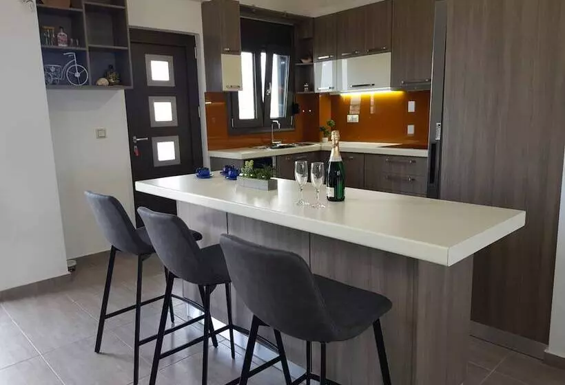 ペンション Angela S Sea View 3 Bd House