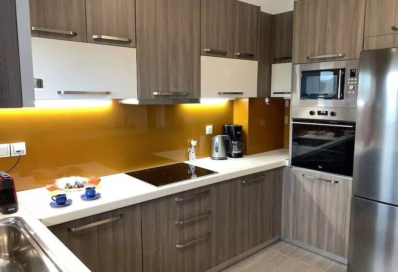 ペンション Angela S Sea View 3 Bd House