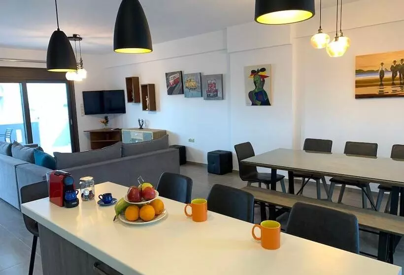 ペンション Angela S Sea View 3 Bd House