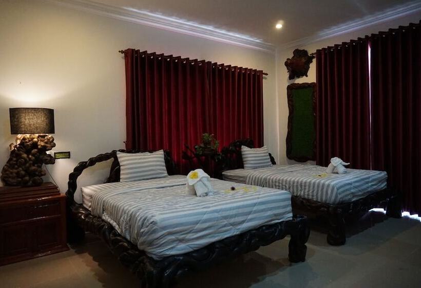 پانسیون Woodrootsbanteaychhmar