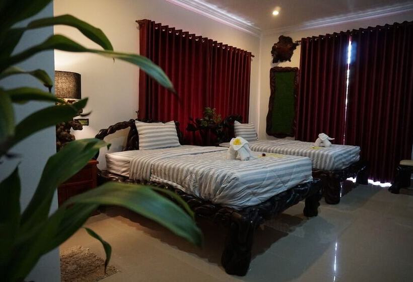 پانسیون Woodrootsbanteaychhmar