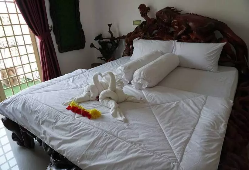 پانسیون Woodrootsbanteaychhmar