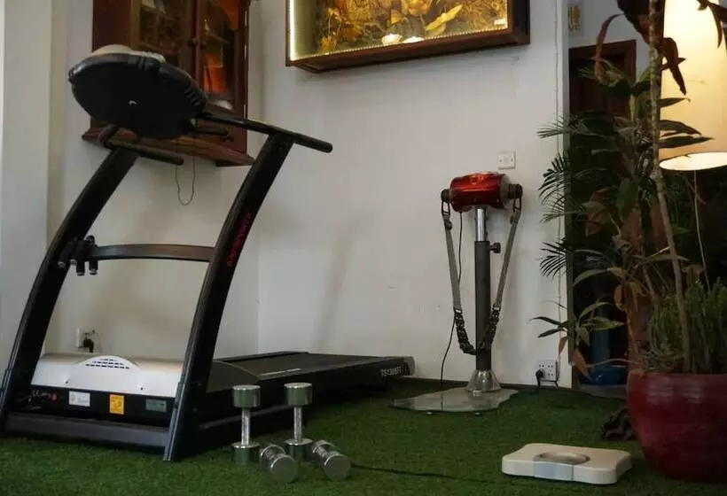 پانسیون Woodrootsbanteaychhmar