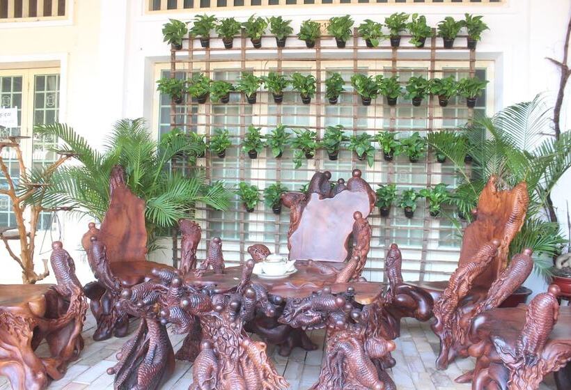 پانسیون Woodrootsbanteaychhmar