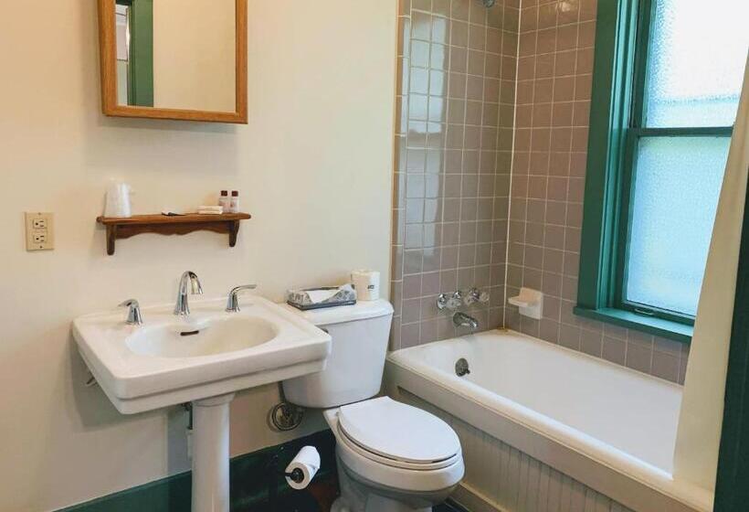 فندق Gordon Beach Inn