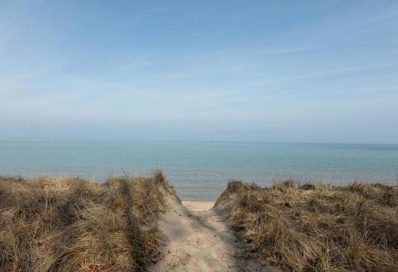 فندق Gordon Beach Inn