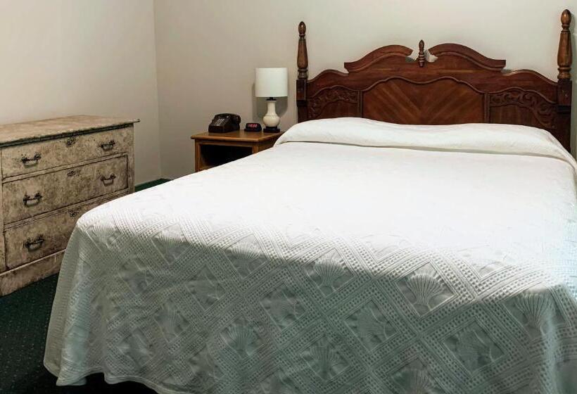 فندق Gordon Beach Inn