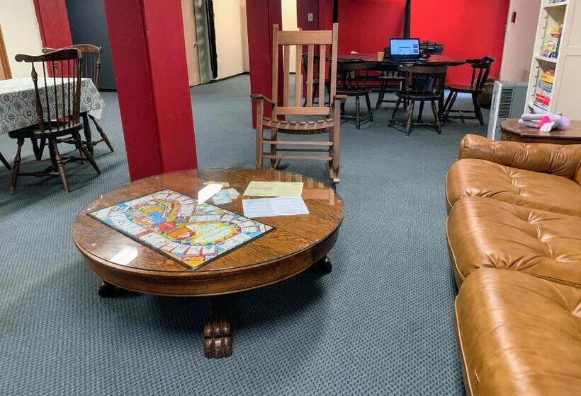 فندق Gordon Beach Inn