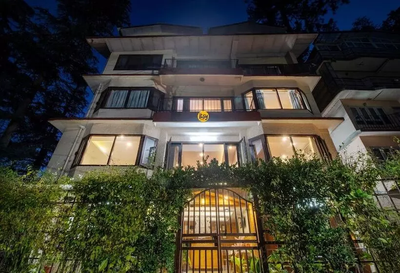 Itsy Hotels Avantika With Forest View