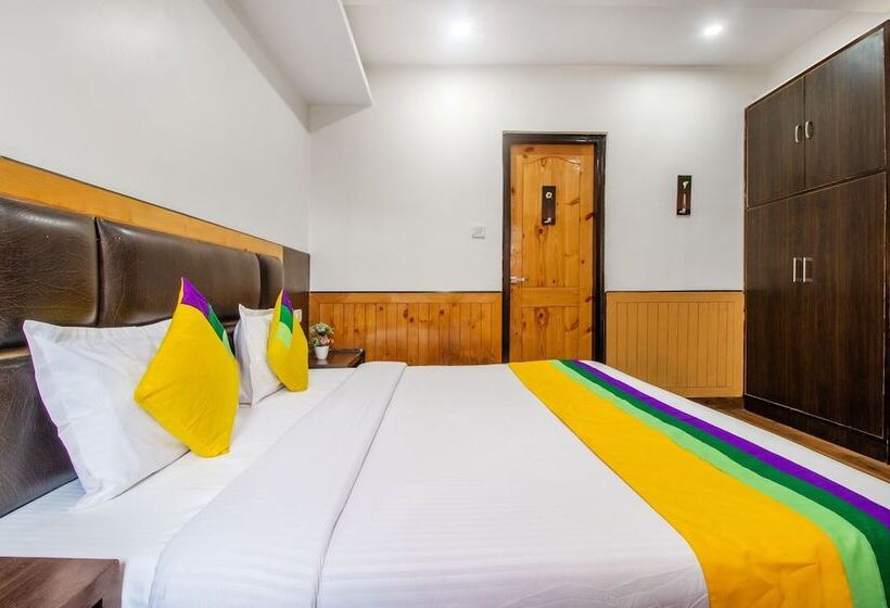 Itsy Hotels Avantika With Forest View
