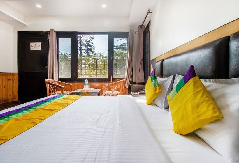 Itsy Hotels Avantika With Forest View