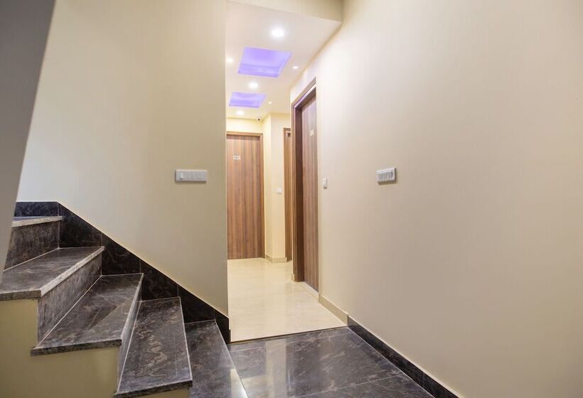 Hotel R S Plaza By Oyo Rooms