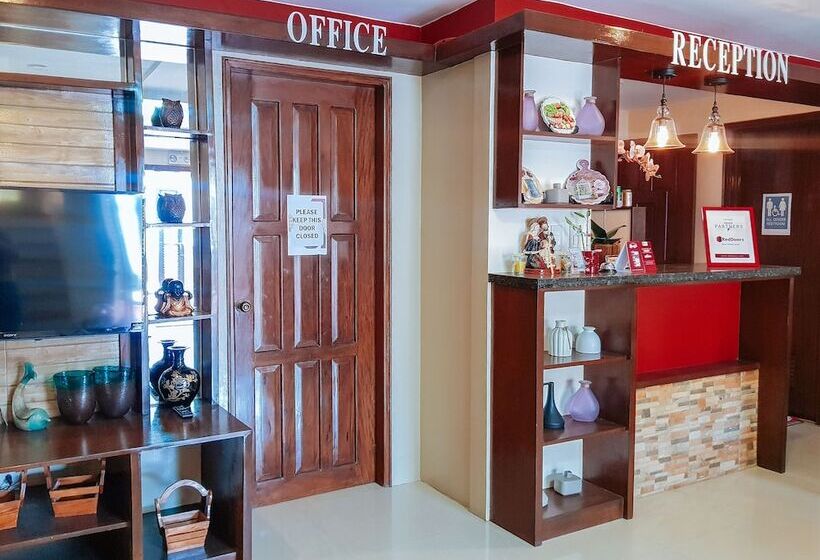 ペンション Reddoorz @ Caimito Drive Dampas