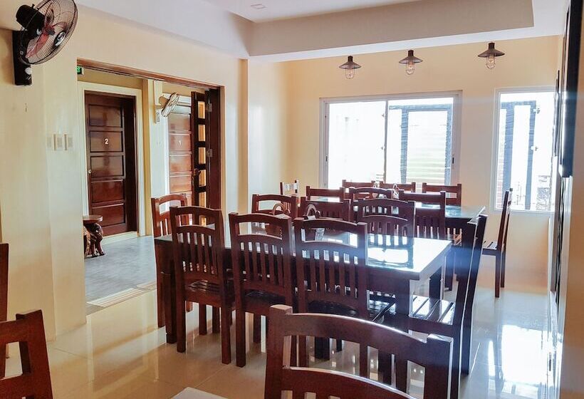 ペンション Reddoorz @ Caimito Drive Dampas