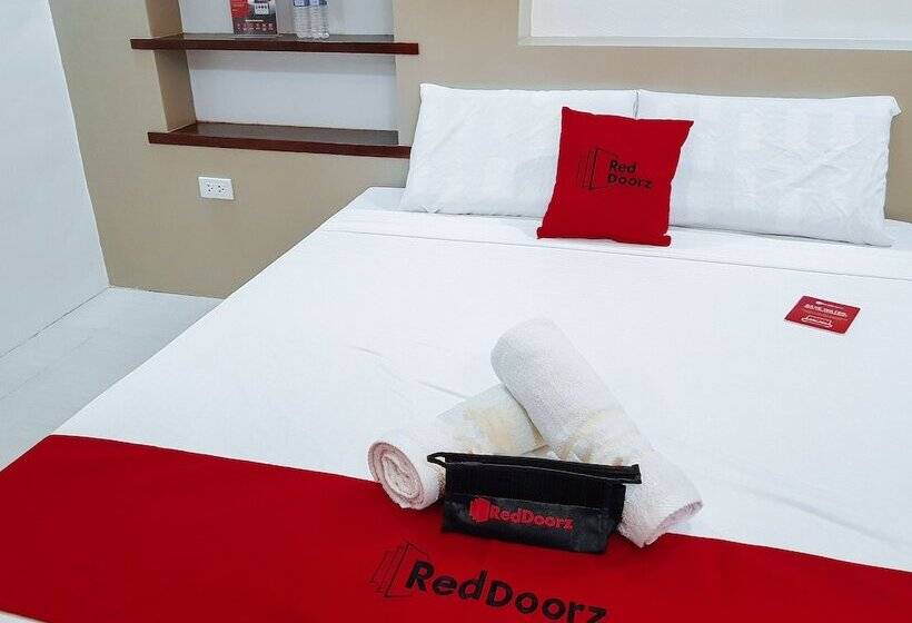 ペンション Reddoorz @ Caimito Drive Dampas