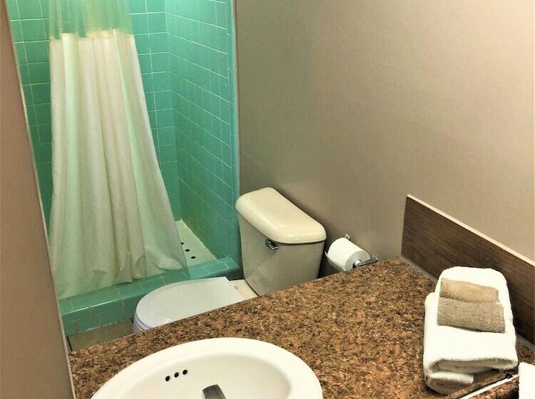 فندق صغير Country Meadow Inn