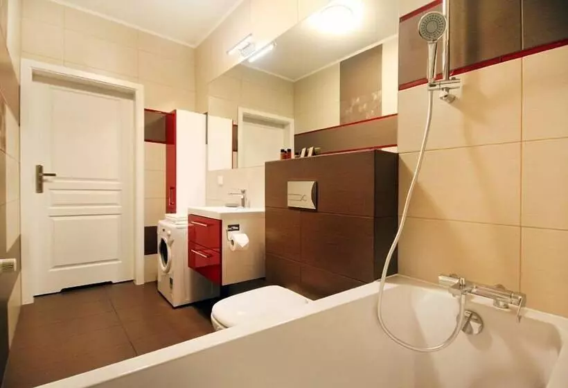 Livin Apartments Santocka