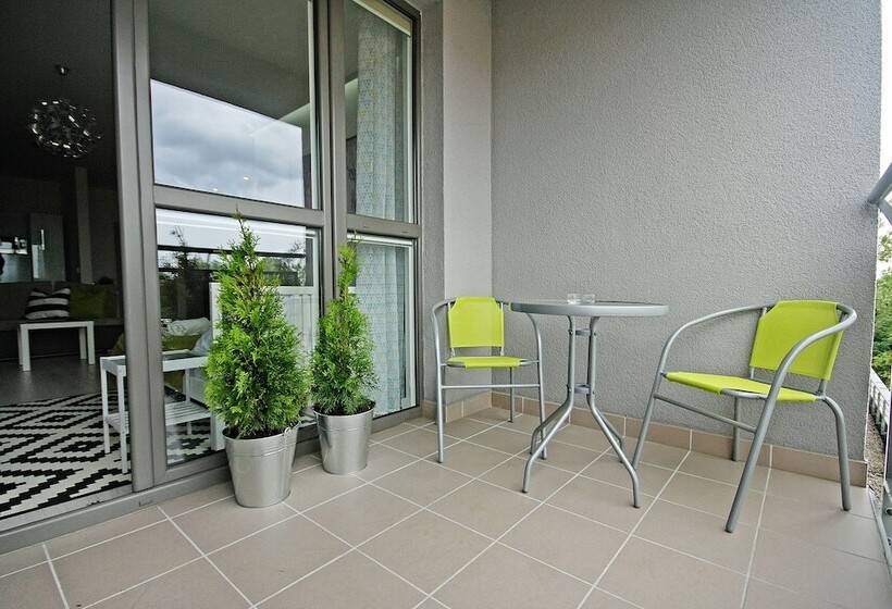 Livin Apartments Santocka