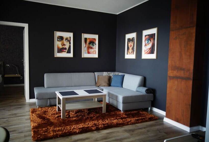 Livin Apartments Santocka