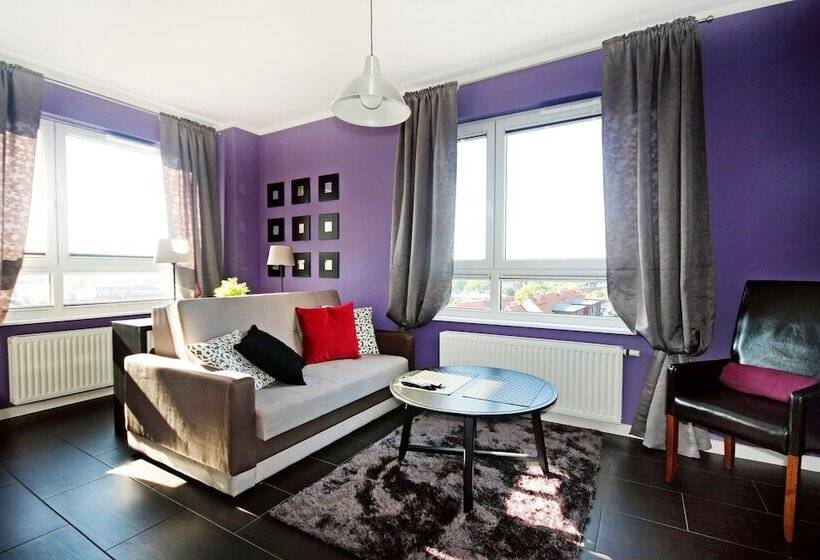 Livin Apartments Santocka