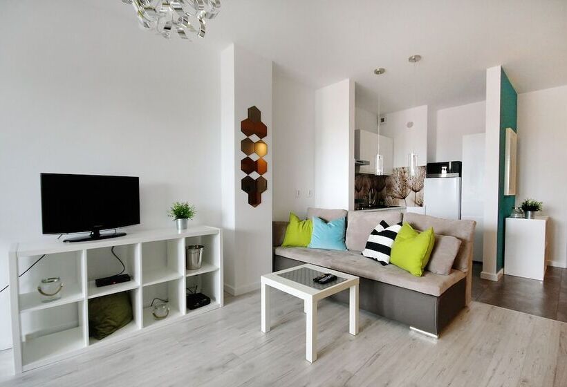 Livin Apartments Santocka