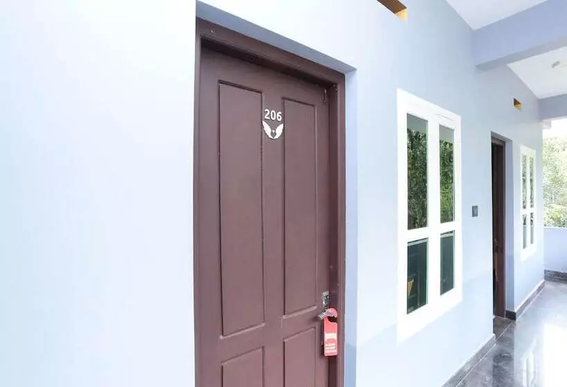 Majatalo Vedanta Wake Up Edakkal Caves  By Oyo