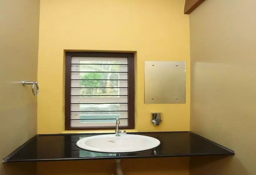 Majatalo Vedanta Wake Up Edakkal Caves  By Oyo