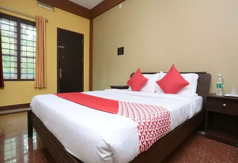 Majatalo Vedanta Wake Up Edakkal Caves  By Oyo