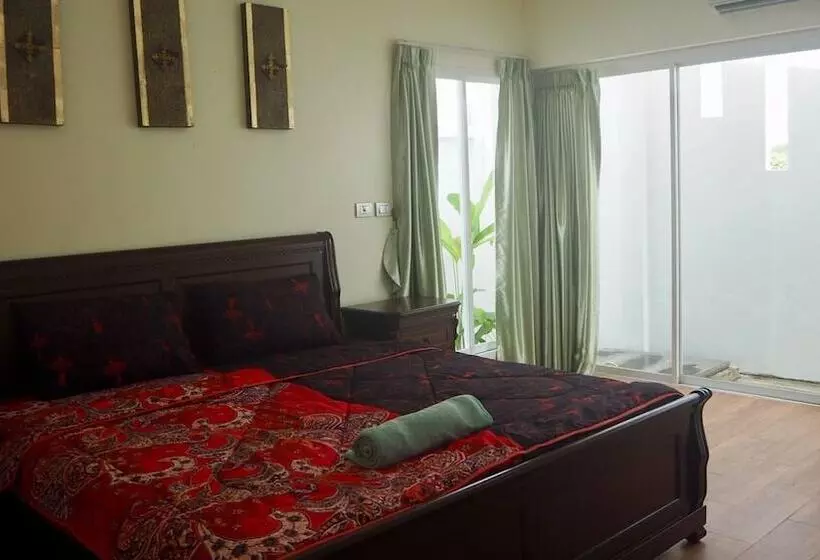 Villa Somewhere Phuket Laguna Bangtao