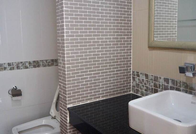 Villa Somewhere Phuket Laguna Bangtao