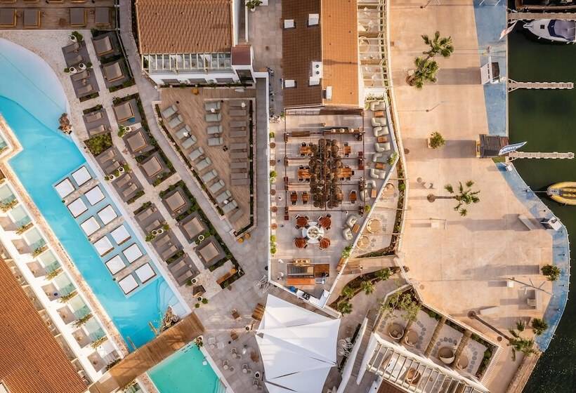 فندق Lago Resort Menorca  Suites Del Lago Adults Only