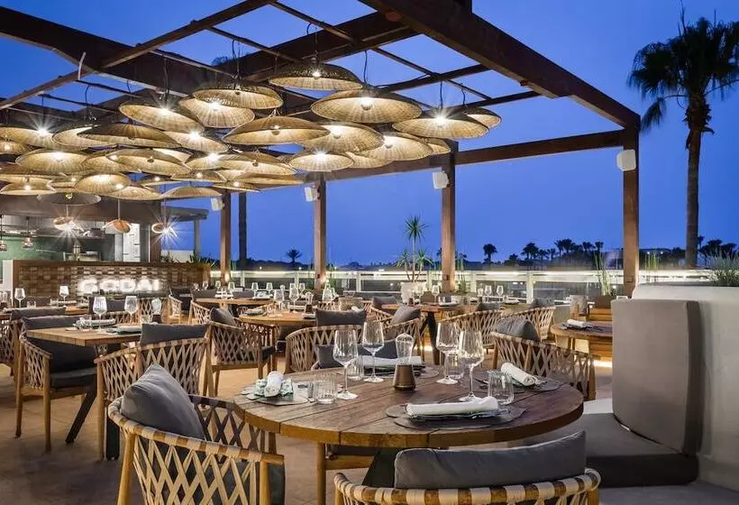 ホテル Lago Resort Menorca  Suites Del Lago Adults Only