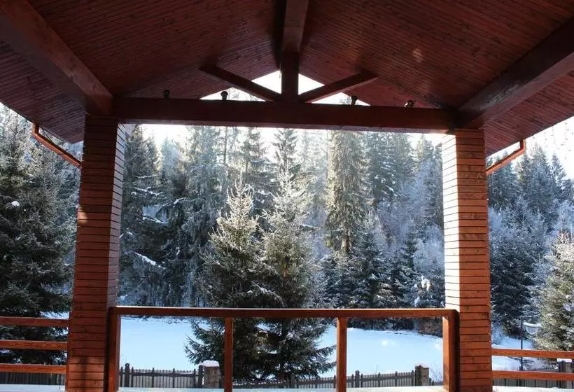 Monte Cervo Bio Hotel & Spa