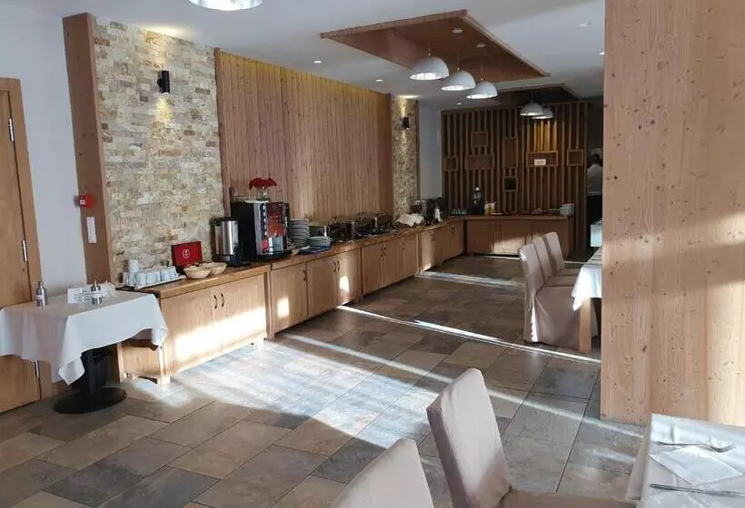 Monte Cervo Bio Hotel & Spa