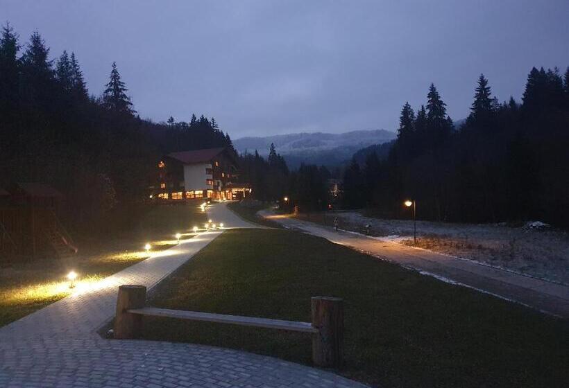 Monte Cervo Bio Hotel & Spa