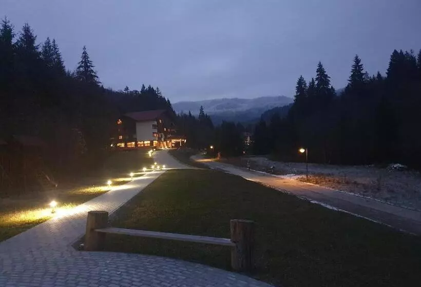 Monte Cervo Bio Hotel & Spa