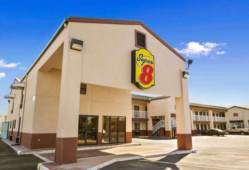 فندق Super 8 By Wyndham Hattiesburg North